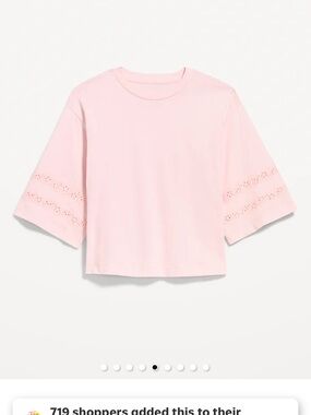 NWT. Crew neck cropped lace t-shirt